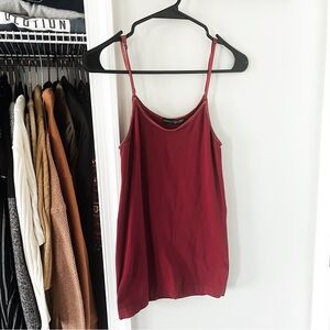 stretchy maroon/burgundy tank top
